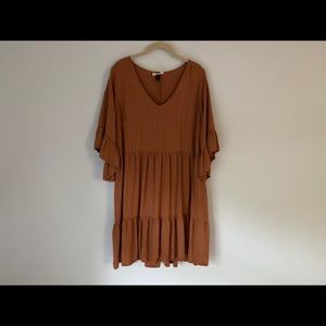 Short sleeve dress